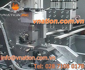 pneumatic punching machine / automatic / for metal sheets