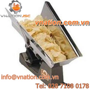 electromagnetic feeder / vibrating / continuous-motion / for bulk materials