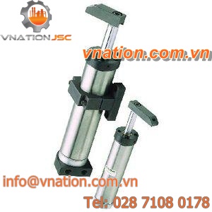 pneumatic cylinder / double-acting / swiveling flange