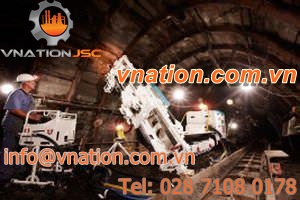 long-hole drilling rig / self-propelled / rotary / hydraulic