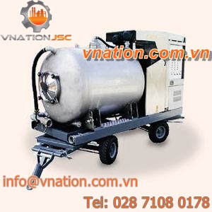 transport cistern / metal / horizontal