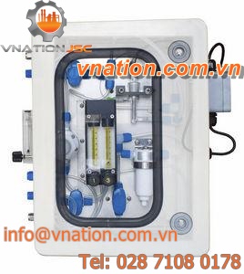 corrosive gas sampling system / for humidity analysis