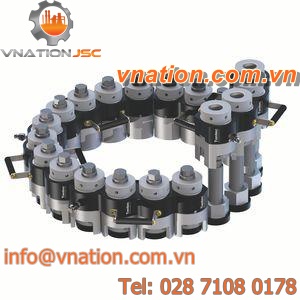 multi-stud bolt tensioner