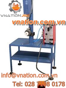 semi-automatic screwing machine