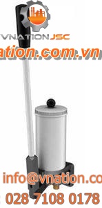 oil pump / hand / piston / lubrication