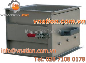 magnetic grate separator / for ferrous metals / for granulates / for deironing