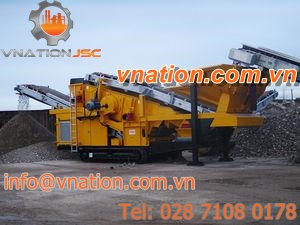 vibrating mobile screen / for mining / 2 fractions