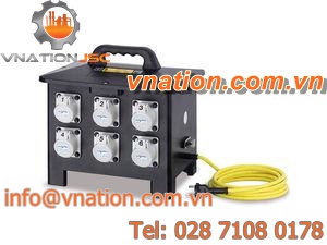 isolation transformer / closed / plug-in / portable