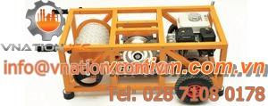 chain winch / diesel engine