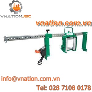self-centering idler roller / for cables