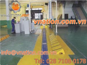 roller conveyor / V / horizontal / transport