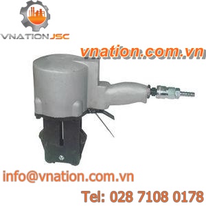 pneumatic strapping device and tensioner / for metal straps