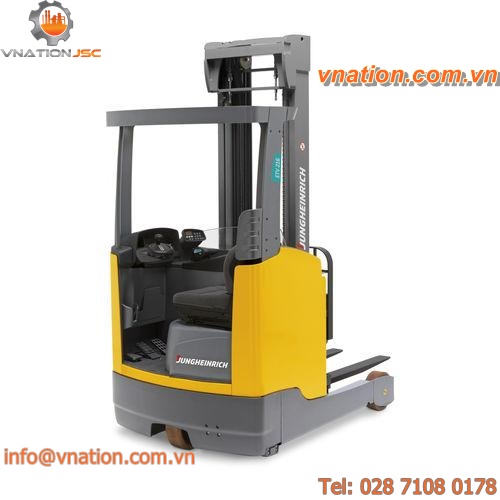 electric reach truck / side-facing seated position / handling