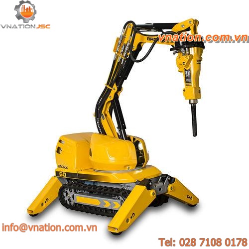 remote-controlled demolition robot / compact