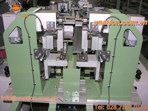 electromechanical punching press / automatic / for plastic profiles