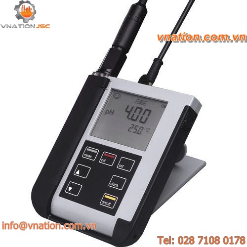 portable pH meter / laboratory / with LCD display