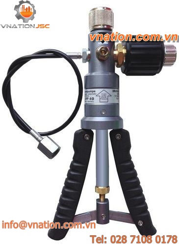 manual calibration pump / pneumatic / for pressure and vacuum