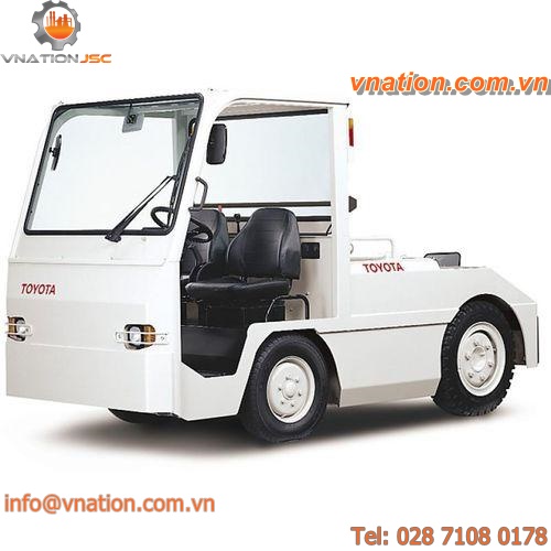 towing tractor / electric / 4-wheel / ride-on
