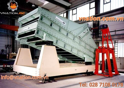 linear vibrating screener / for pellets / for plastic pellets
