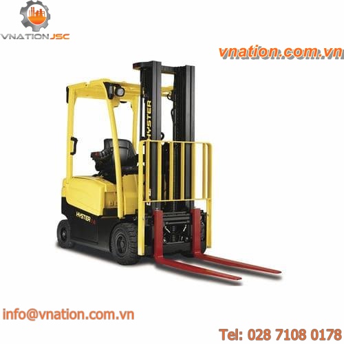 electric forklift / ride-on / outdoor / 4-wheel