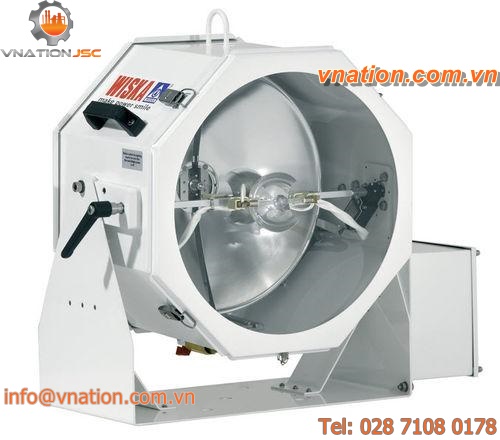 metal-halide searchlight / corrosion-resistant