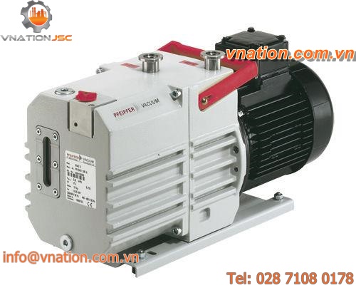rotary vane vacuum pump / lubricated / two-stage / compact