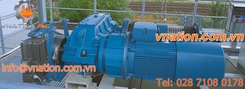 electric winch / gear / for heavy loads / compact