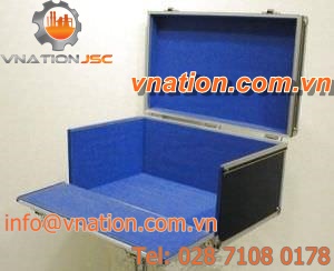transport case / wheeled / with handle / with foam