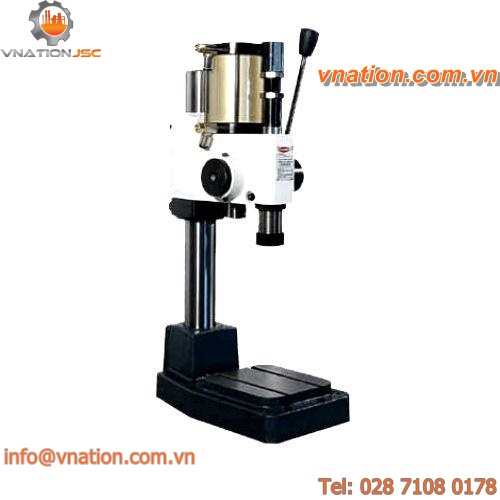 pneumatic press / riveting
