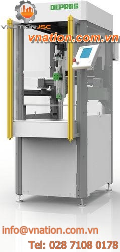 compact assembly station / standardized