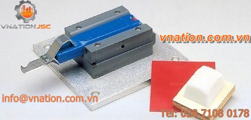epoxy adhesive / two-component / low-viscosity / for metal
