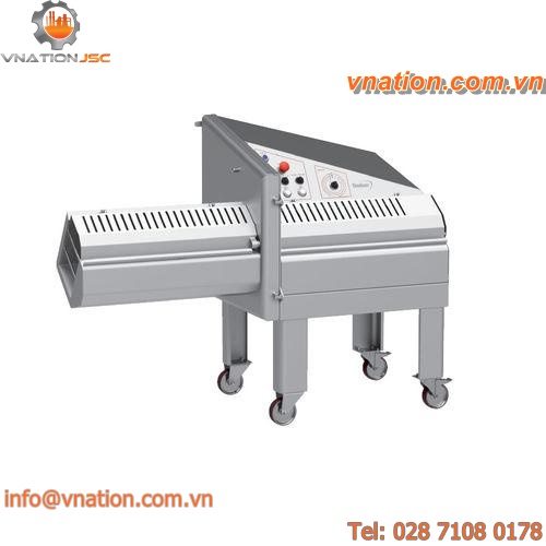 automatic slicing machine / continuous / meat / for the food industry