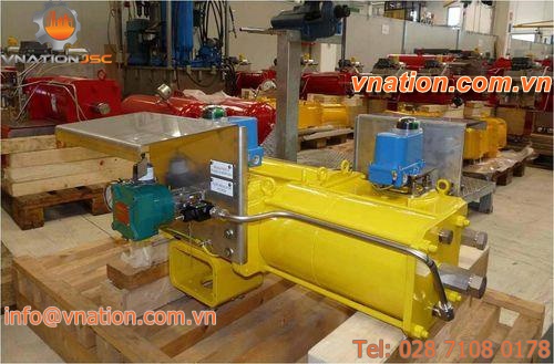 rotary actuator / pneumatic / single-acting / quarter-turn