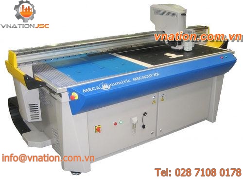 CNC cutting machine / plastic / knife