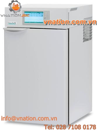 vertical refrigerator / laboratory