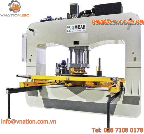 hydraulic press / forming / with manipulator