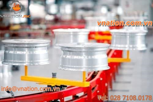floor-mounted conveyor / chain / storage / horizontal