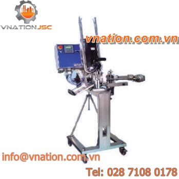 pneumatic clipping machine / for the food industry