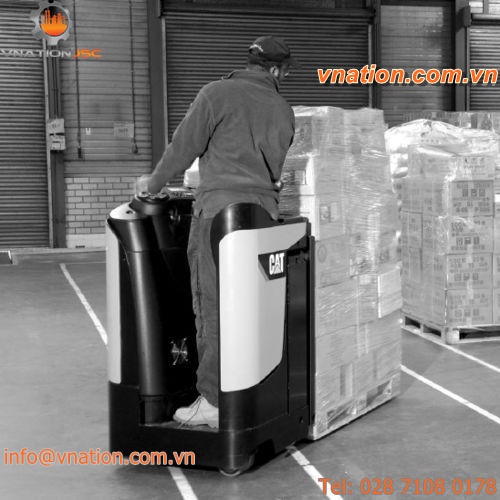 electric pallet truck / side-facing seated position / stand-on / handling