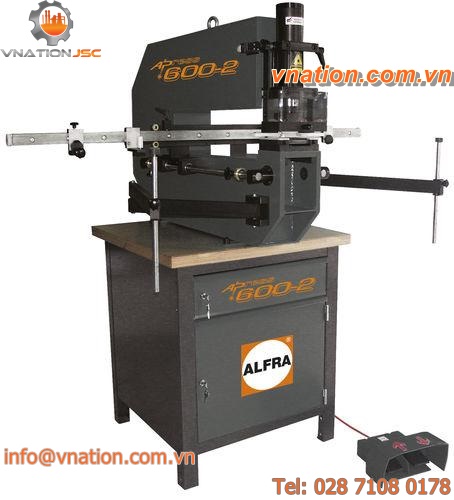 hydraulic press / punching