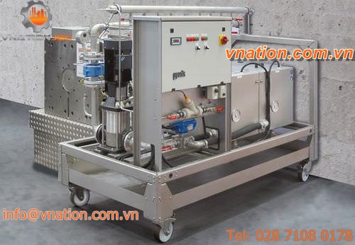 compact tank cleaning unit