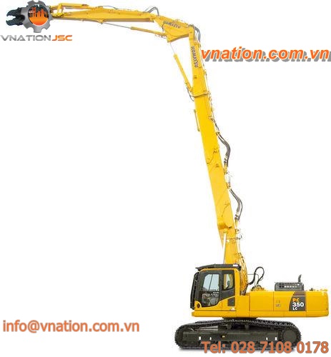 large boom excavator / for construction / crawler / diesel