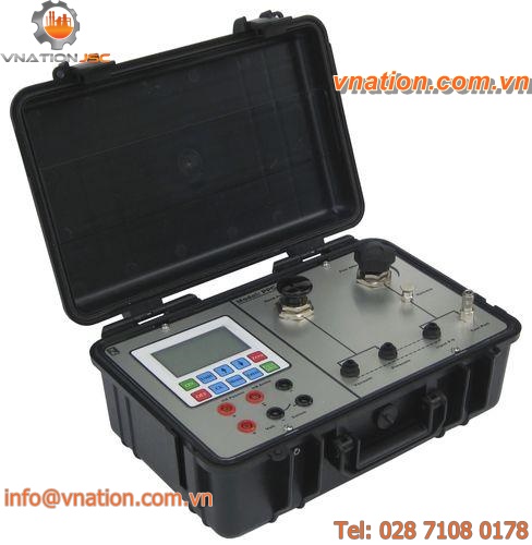 pressure calibrator / desk / portable / precision