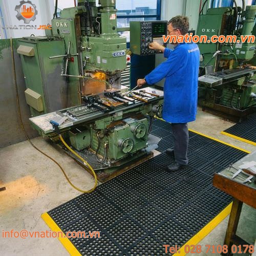 anti-fatigue mat / rubber / wet area / modular