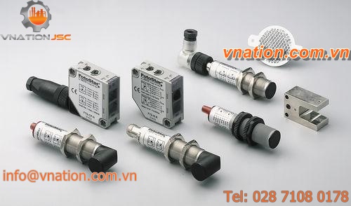 polarized retroreflective photoelectric sensor / cylindrical / red light