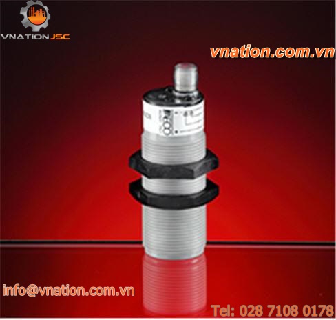 capacitive proximity sensor / cylindrical M30 / digital