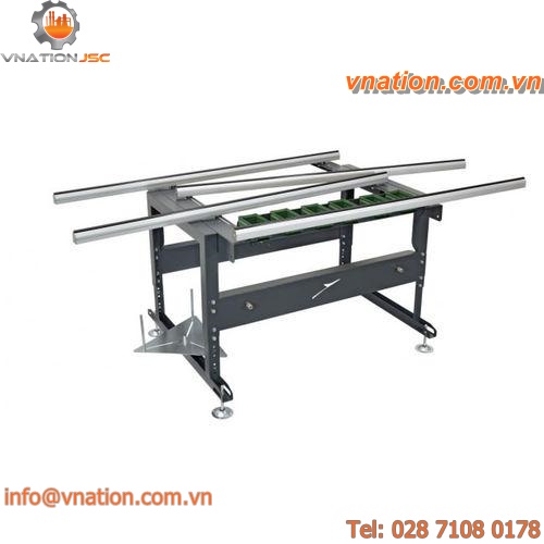 assembly bench with adjustable bars