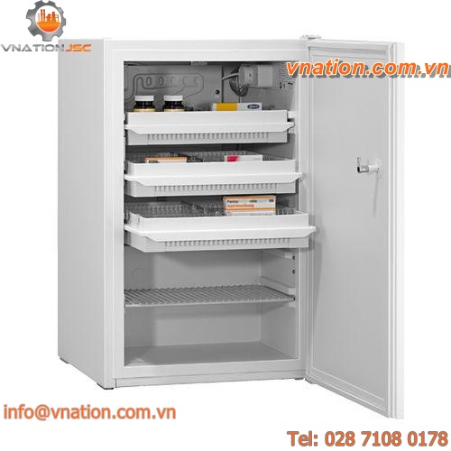 built-in refrigerator / vertical / for pharmaceutical applications