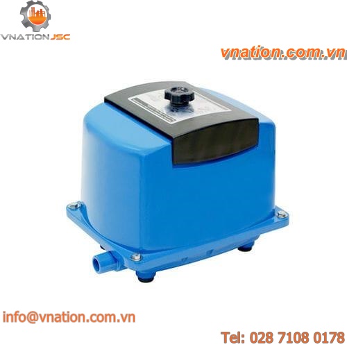 membrane aerator / for wastewater treatment