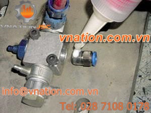 single-component adhesive / anaerobic / industrial